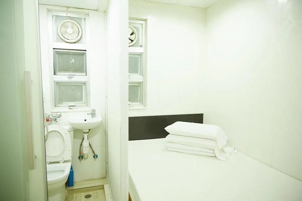 Me Easy Hostel Hong Kong