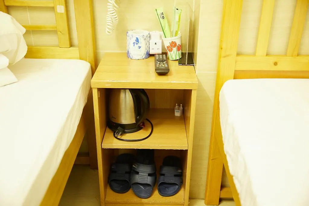 Me Easy Hostel Hong Kong Guest house