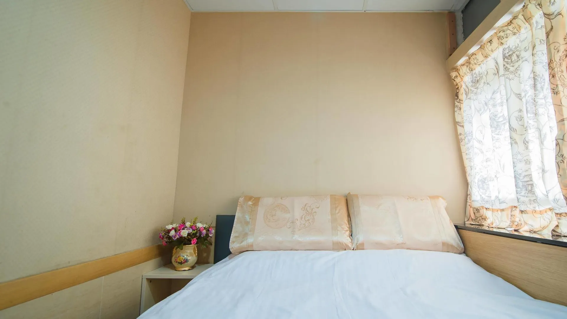 Me Easy Hostel Hong Kong Guest house