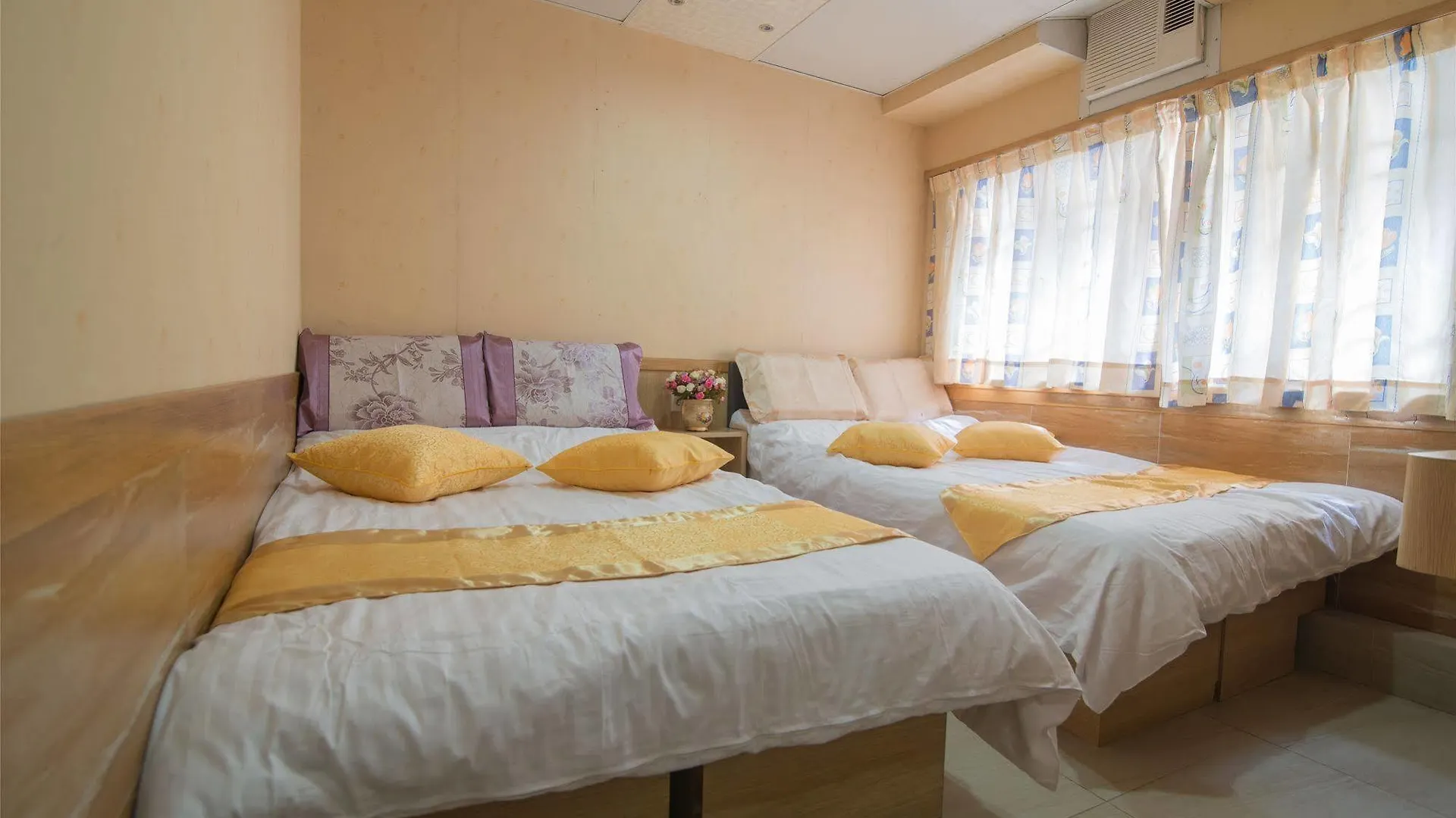 Me Easy Hostel Hong Kong Guest house