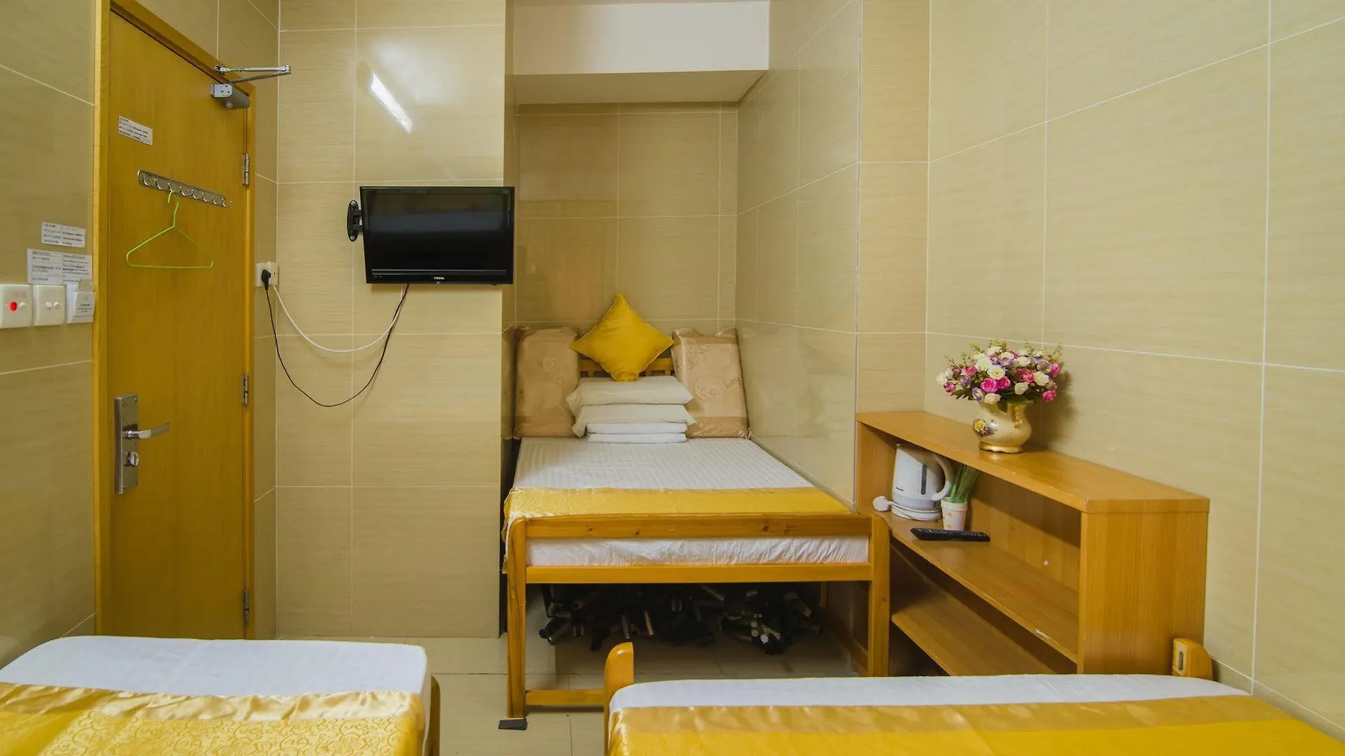 Me Easy Hostel Hong Kong China