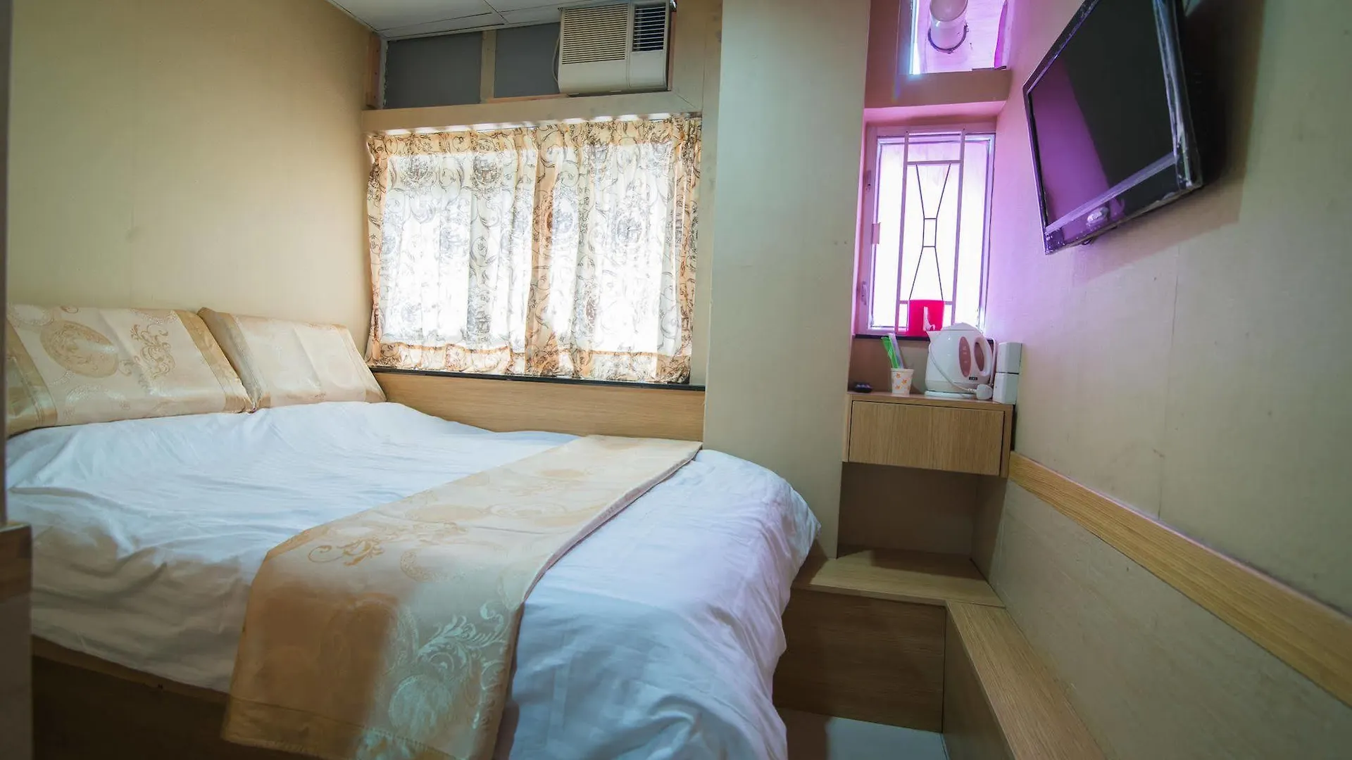 Me Easy Hostel Hong Kong
